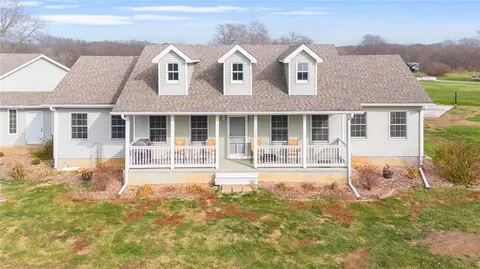 2305 SE 60th St, Pleasant Hill, IA 50327