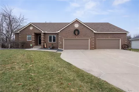605 NW Boulder Brook Dr, Ankeny, IA 50023
