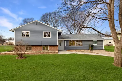 1903 W 4th St, Perry, IA 50220