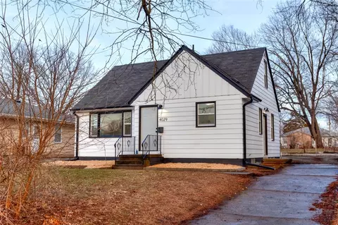 4029 Bowdoin St, Des Moines, IA 50313