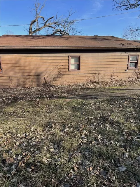 992 994 Underwood Dr, Knoxville, IA 50138