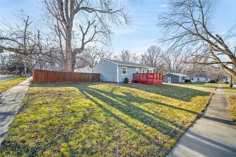 420 Loomis Ave, Des Moines, IA 50315