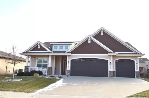 16110 Springbrook Trl, Urbandale, IA 50323
