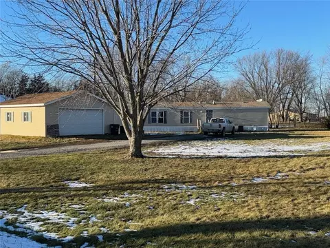 121 Forbes St, IA 50831