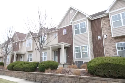 6346 Beechtree Dr #10103, West Des Moines, IA 50266