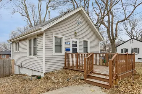 1130 67th St, Windsor Heights, IA 50324