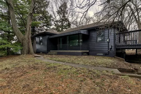 4123 E University Ave, Des Moines, IA 50317