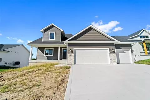 1810 Crabapple Ln, Granger, IA 50109