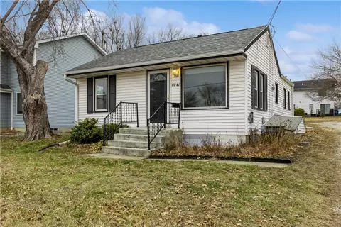 4041 57th St, Des Moines, IA 50310