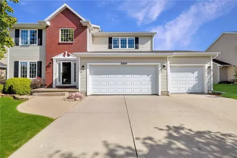 2591 NW 158th St, Clive, IA 50325