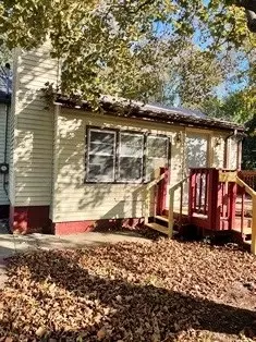 1515 Hutton St, Des Moines, IA 50316