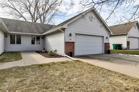307 SE 30th St, Ankeny, IA 50021