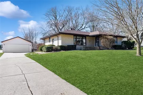 1100 Emma Ave, Des Moines, IA 50315