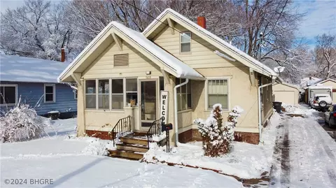 1418 Mattern Ave, Des Moines, IA 50316