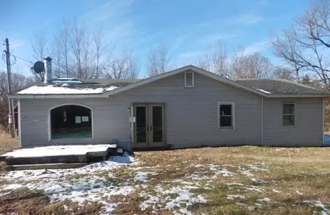 11464 Copperhead Rd, Bloomfield, IA 52537