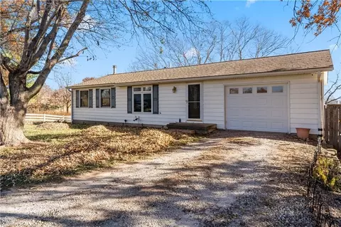 2074 Highway G71 St, Bussey, IA 50044