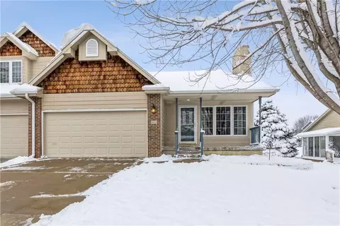 380 56th Ct, Pleasant Hill, IA 50327