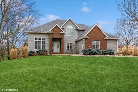 4865 Augusta Ln, Pleasant Hill, IA 50327