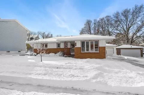713 E Virginia Ave, Des Moines, IA 50315
