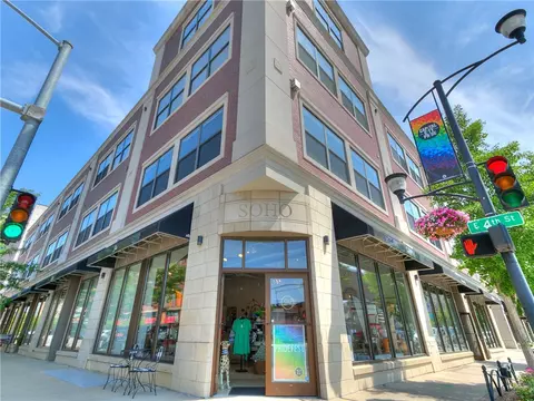400 E Locust St #301, Des Moines, IA 50309