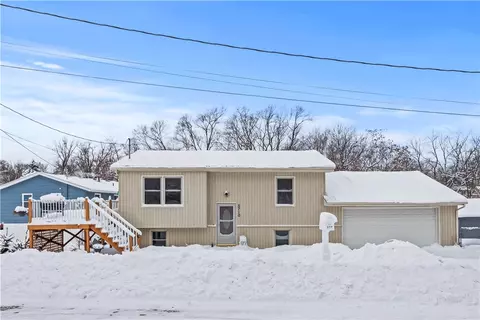 5710 SW 4th St, Des Moines, IA 50315