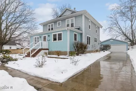 814 E Montgomery St, Knoxville, IA 50138