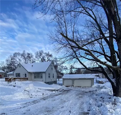 417 Locust St, De Soto, IA 50069