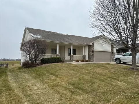 2849 Georgetown Ave, Norwalk, IA 50211
