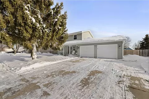 905 Lincoln St SE, Bondurant, IA 50035