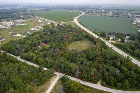 9878 NW Polk City Dr, Polk City, IA 50226