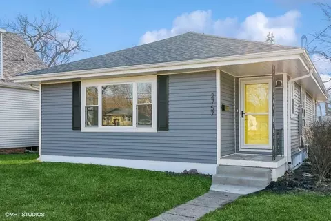 2757 Easton Blvd, Des Moines, IA 50317