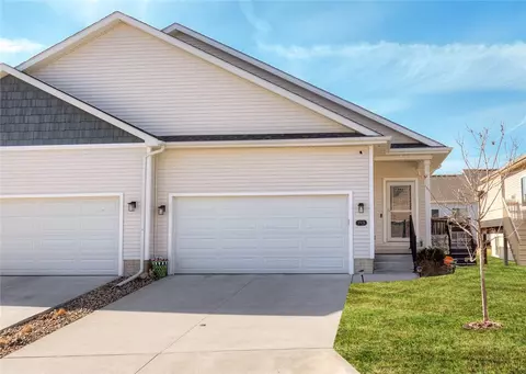 713 Dogwood Ln, Norwalk, IA 50211