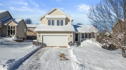 3114 E Diehl Ave, Des Moines, IA 50320