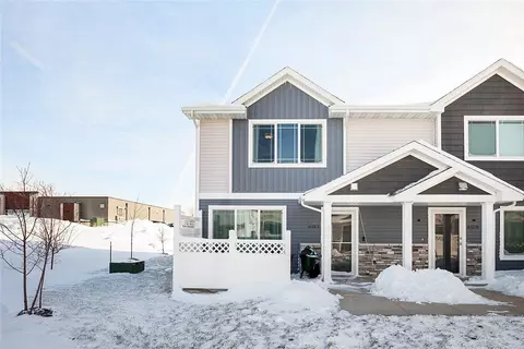 6162 Bristol Ln, Johnston, IA 50131