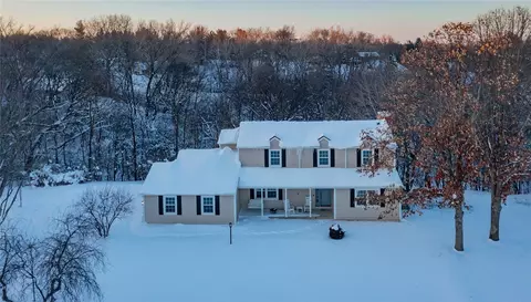 34557 Southview Dr, Cumming, IA 50061