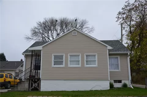 1541 Dean Ave, Des Moines, IA 50316