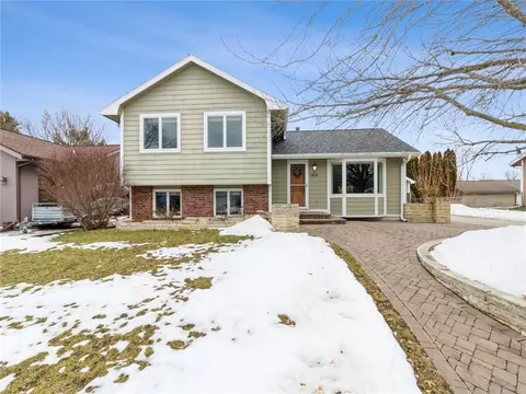 1414 Illinois Ave, Ames, IA 50014