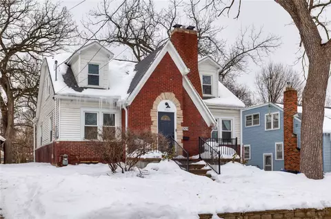 2829 School St, Des Moines, IA 50311