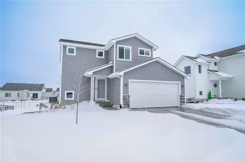 9072 Primo Ln, West Des Moines, IA 50266