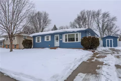 818 SE 4th St, Ankeny, IA 50021