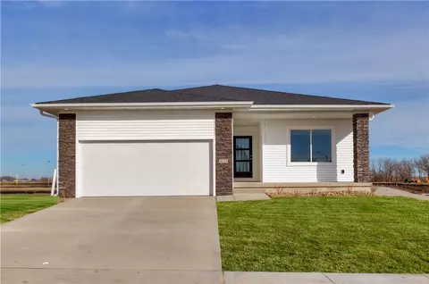 1123 NW Petersen Dr, Waukee, IA 50265