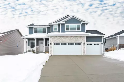 15103 Goldenrod Dr, Urbandale, IA 50323