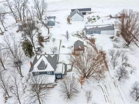 3756 N 59th Ave E, Newton, IA 50208