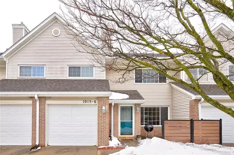 1015 68th St #6, West Des Moines, IA 50266