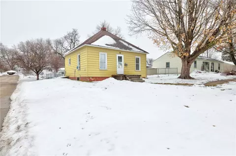 917 W Washington St, Knoxville, IA 50138
