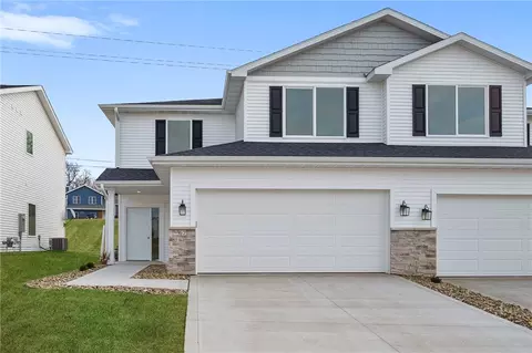 67 Keeneland Ct, Pleasant Hill, IA 50327