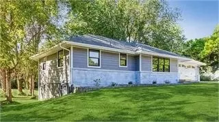 101 Independence St, Pella, IA 50219