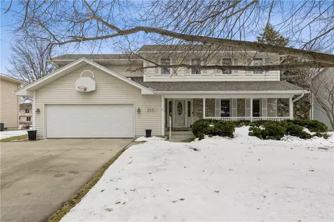 4501 77th St, Urbandale, IA 50322