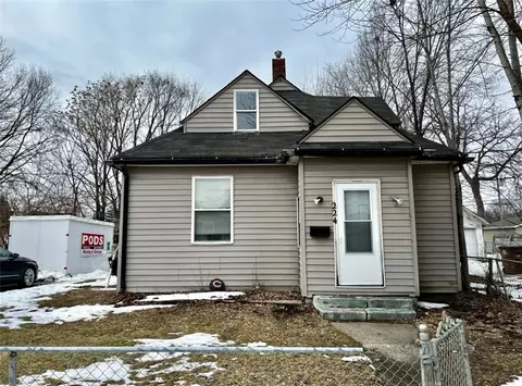 224 8th St, West Des Moines, IA 50265