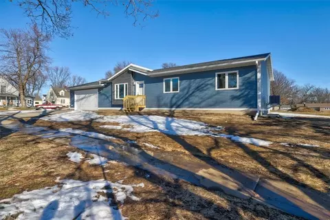 602 Washington St E, Knoxville, IA 50138